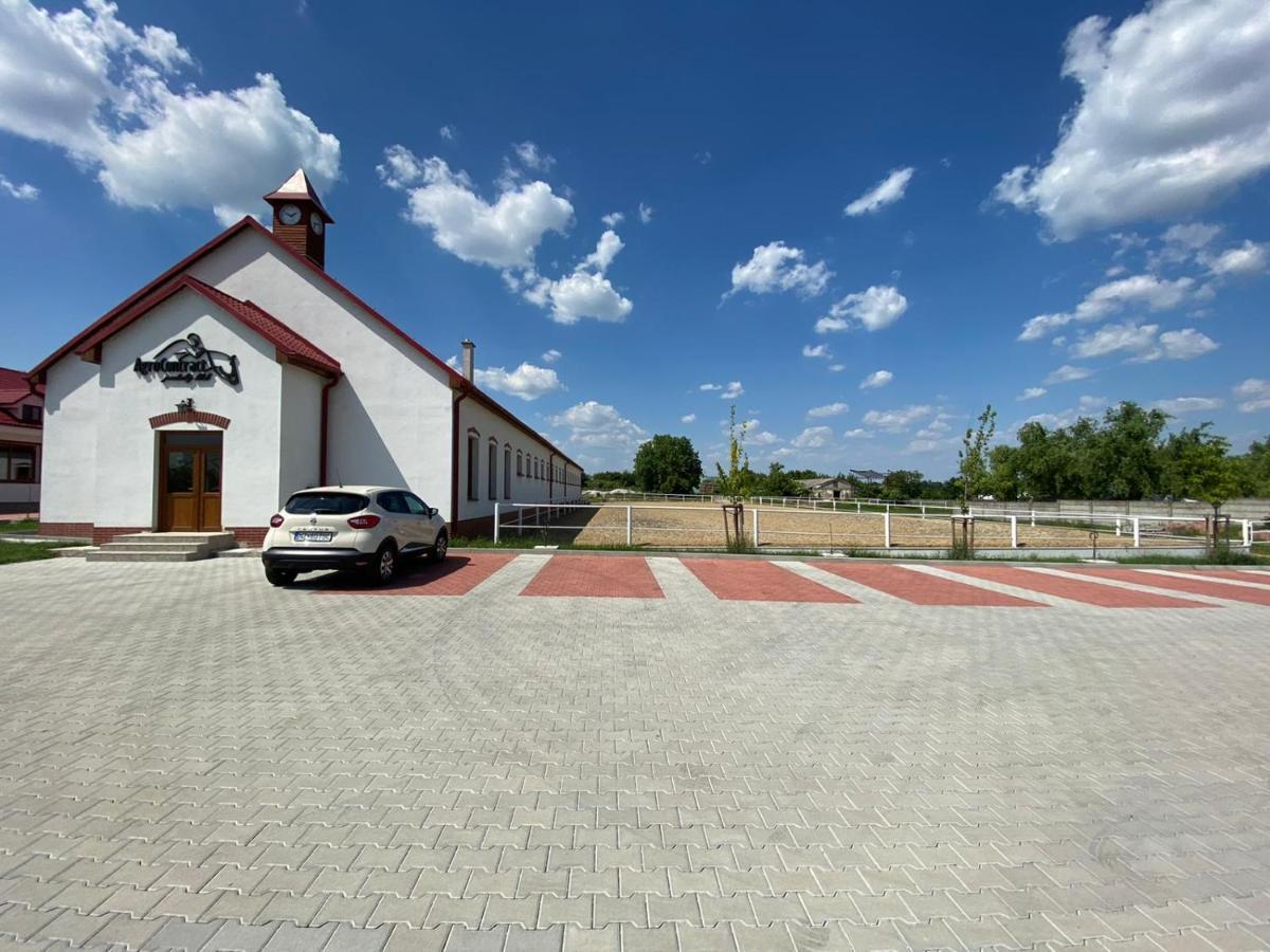 Jasova Terra Penzion מראה חיצוני תמונה